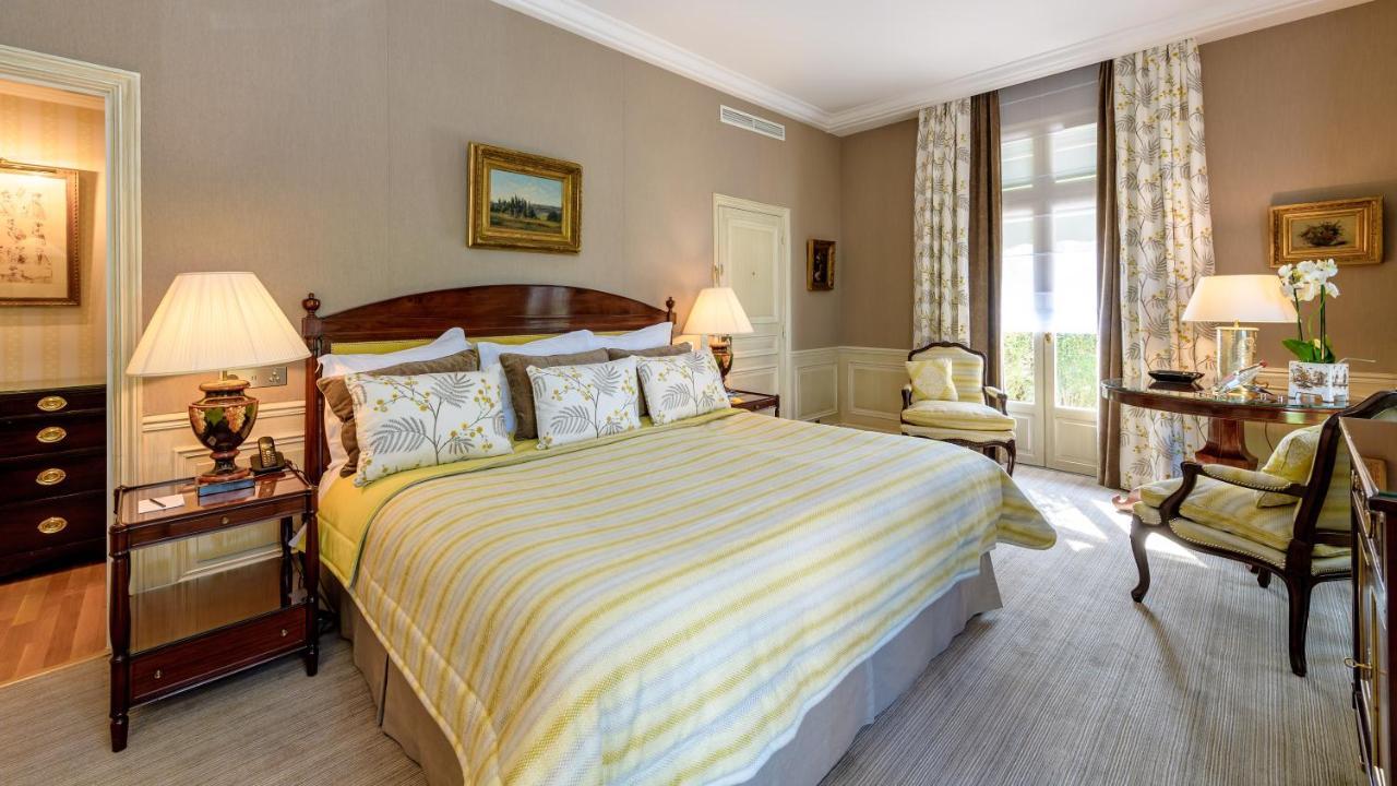 Domaine Les Crayeres Hotel Reims Room photo