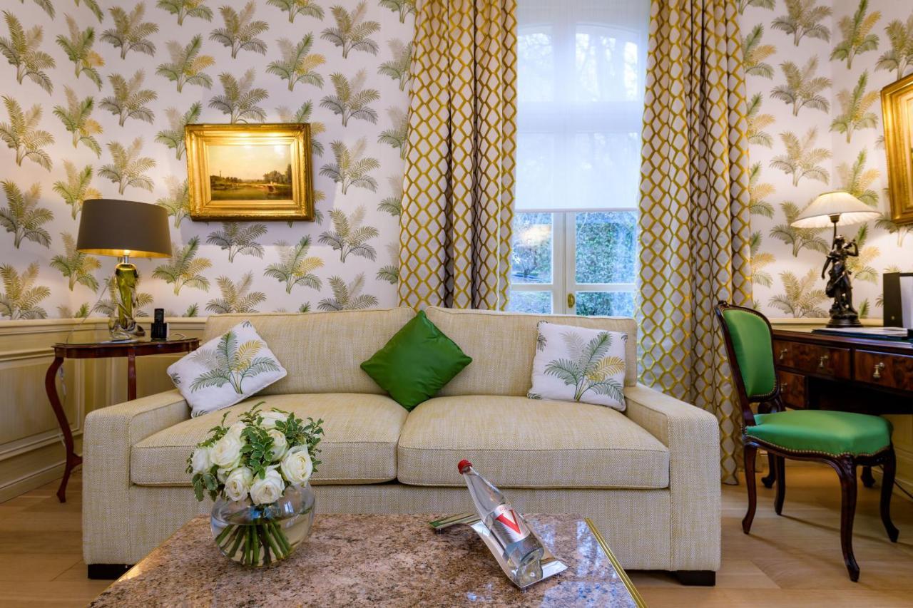 Domaine Les Crayeres Hotel Reims Room photo