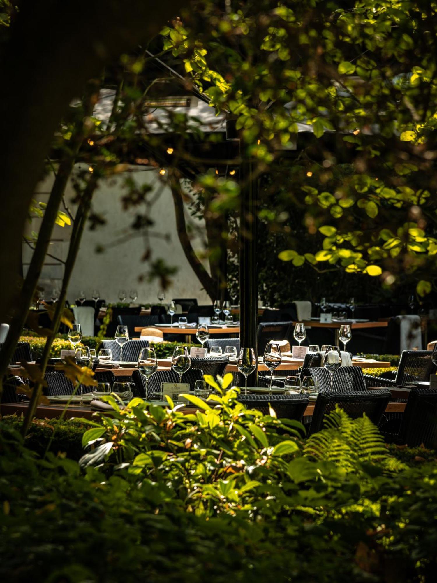 Domaine Les Crayeres Hotel Reims Exterior photo