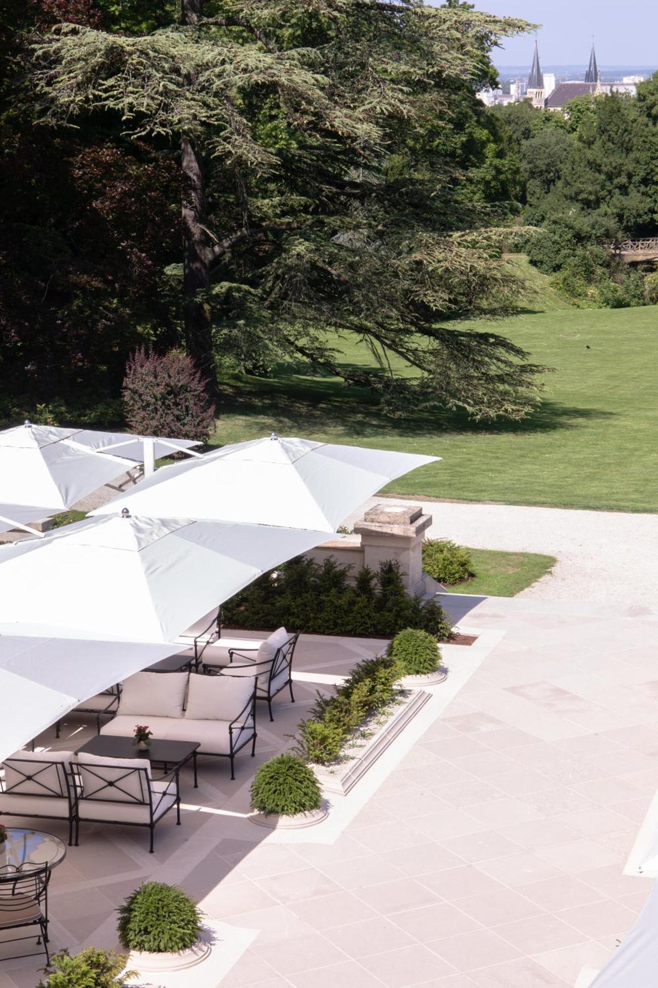 Domaine Les Crayeres Hotel Reims Exterior photo